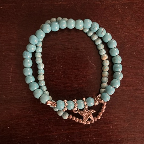 2 Turquoise Bracelets - Picture 1 of 1